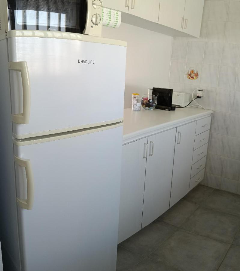 Julie'S Beach House 보로클리니 외부 사진
