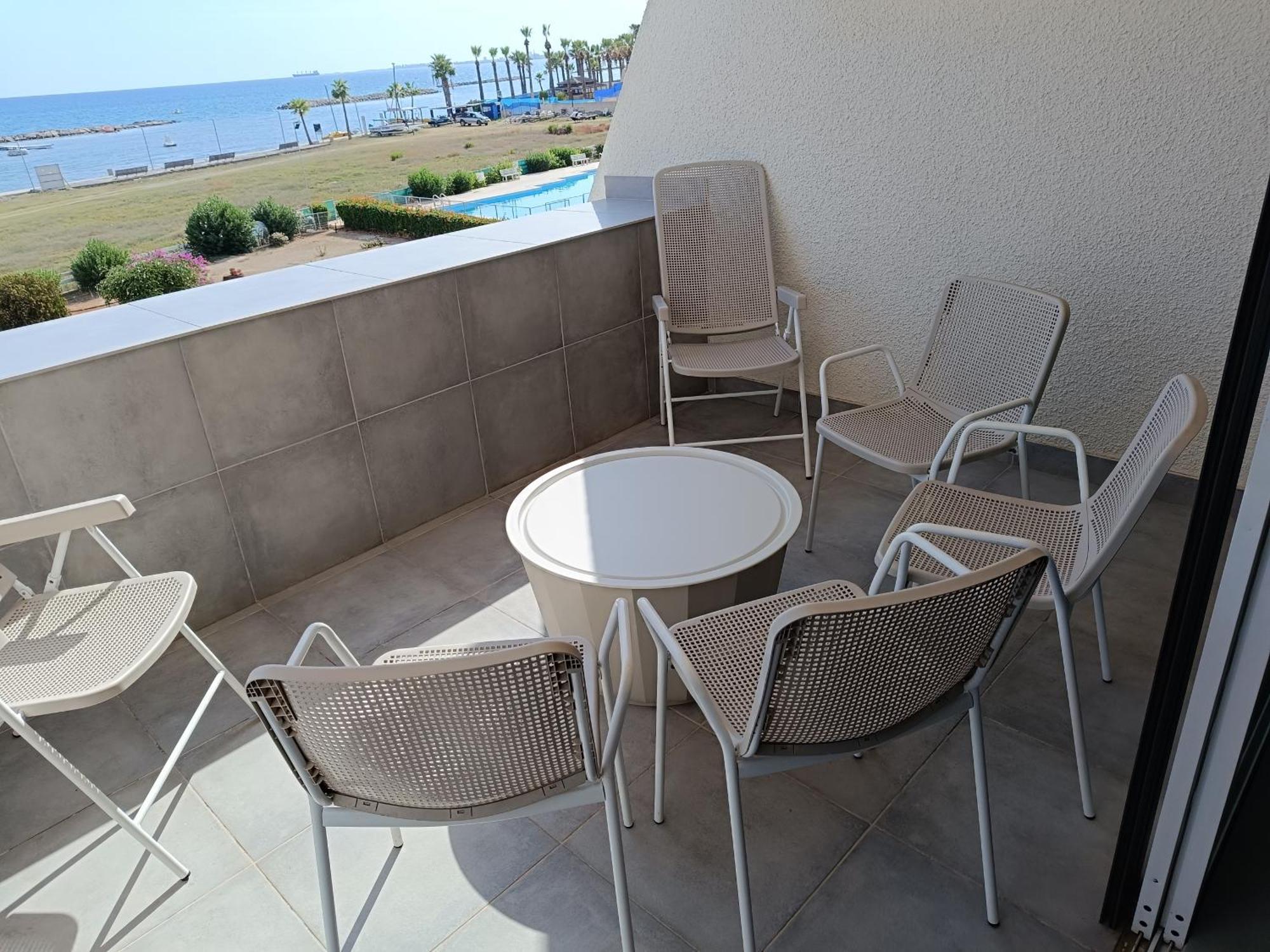 Julie'S Beach House 보로클리니 외부 사진
