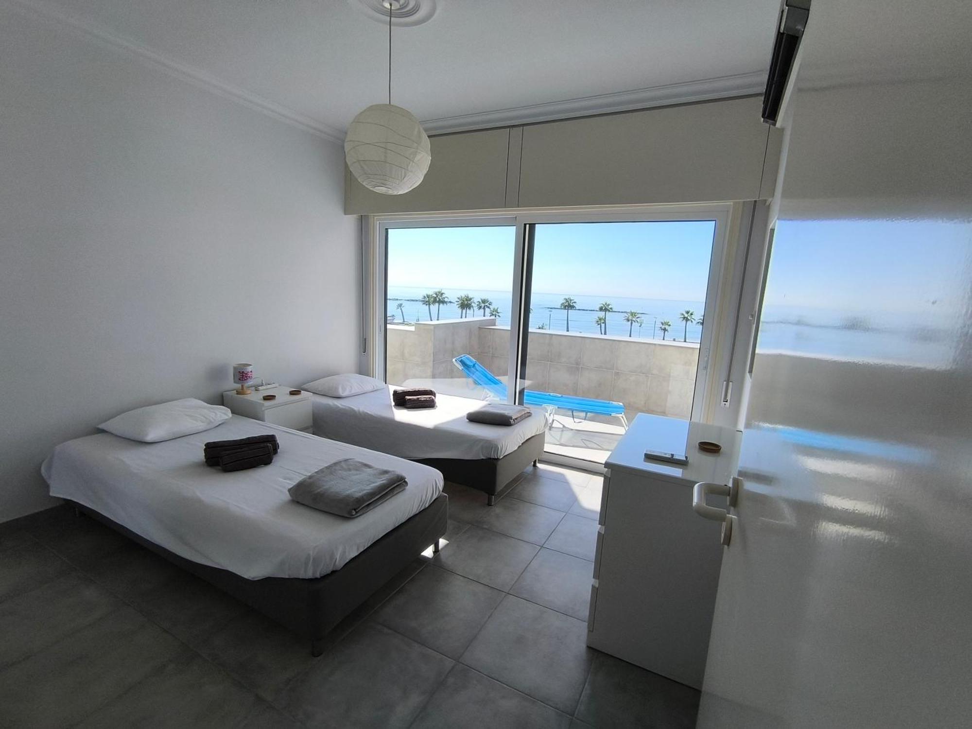 Julie'S Beach House 보로클리니 외부 사진